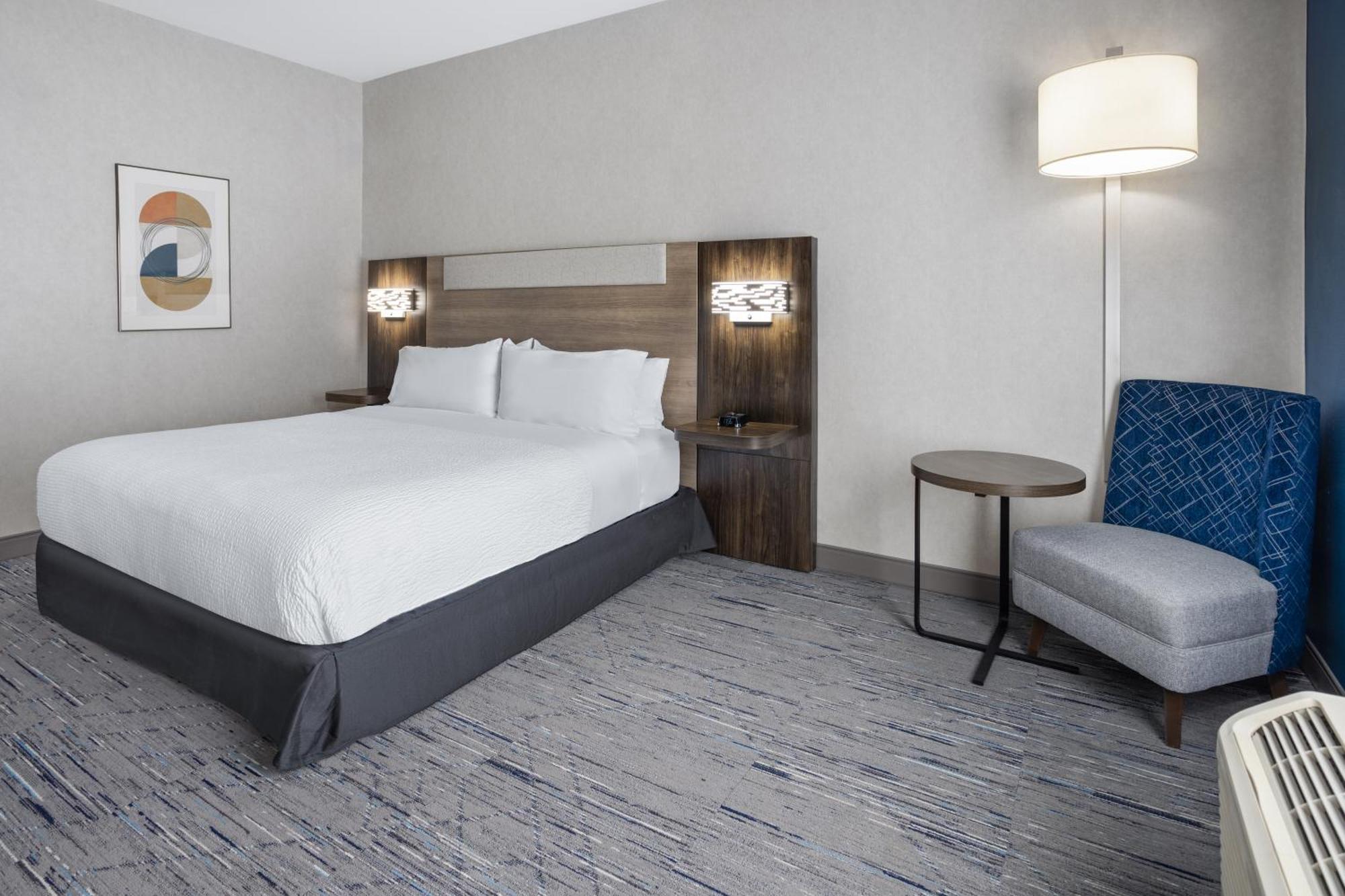 Holiday Inn Express Hotel & Suites Brattleboro By Ihg Екстериор снимка