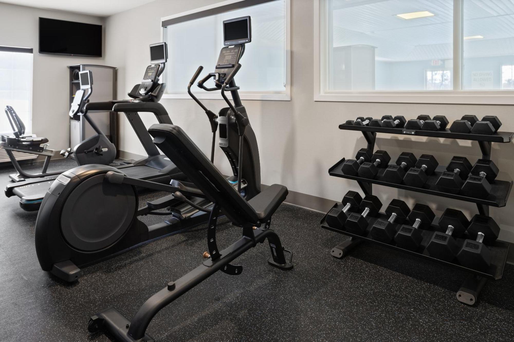 Holiday Inn Express Hotel & Suites Brattleboro By Ihg Екстериор снимка