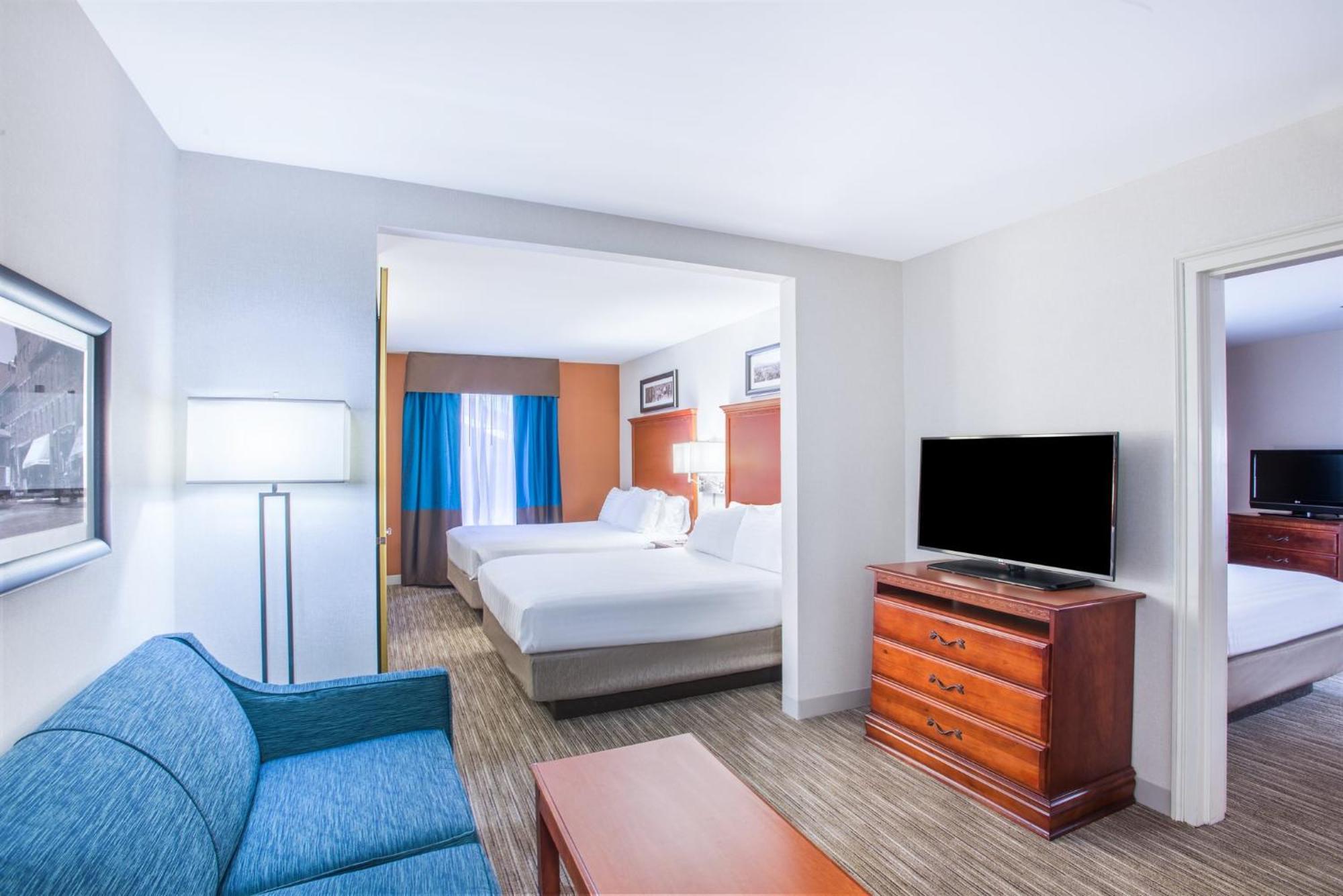 Holiday Inn Express Hotel & Suites Brattleboro By Ihg Екстериор снимка