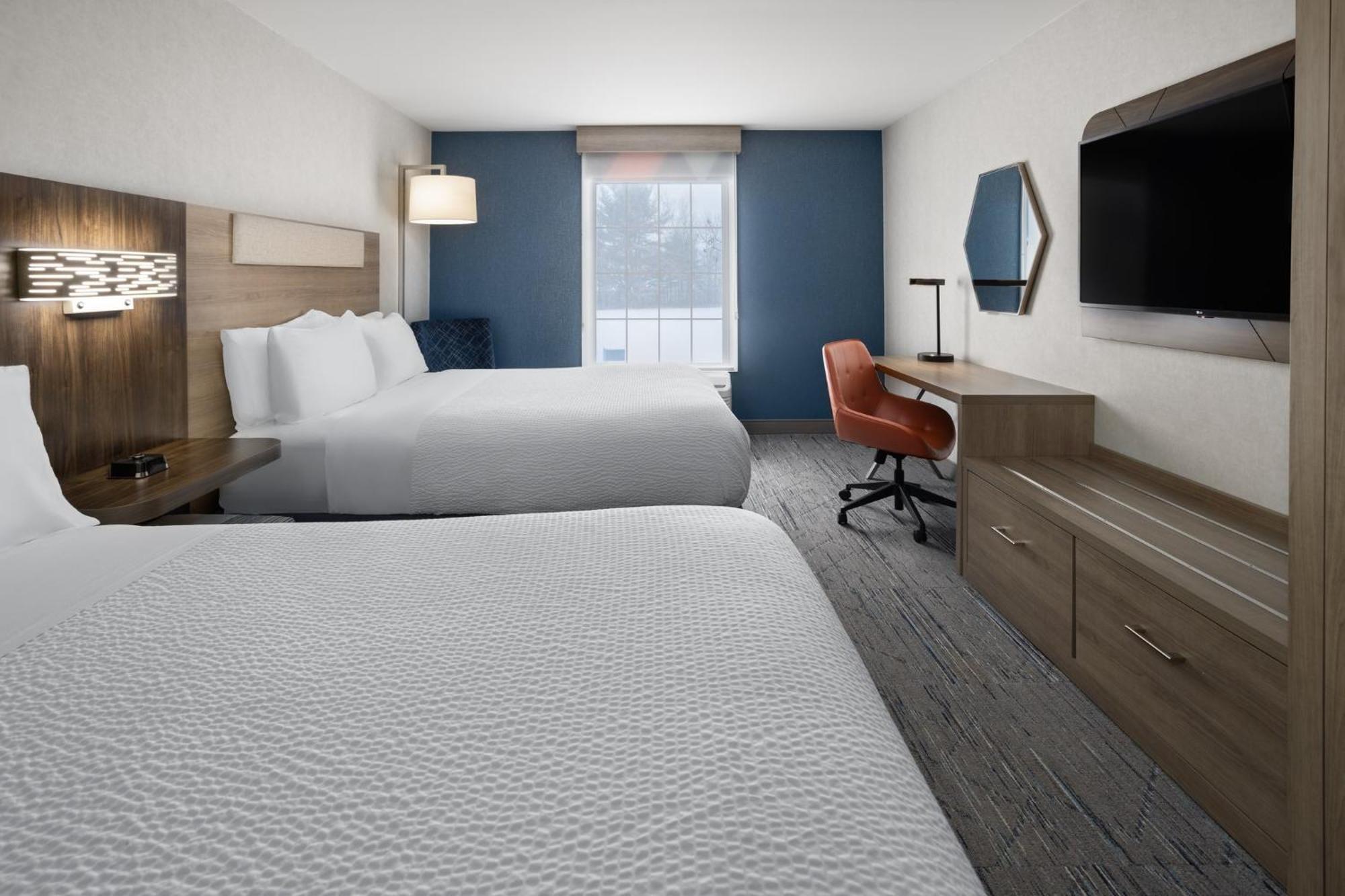 Holiday Inn Express Hotel & Suites Brattleboro By Ihg Екстериор снимка